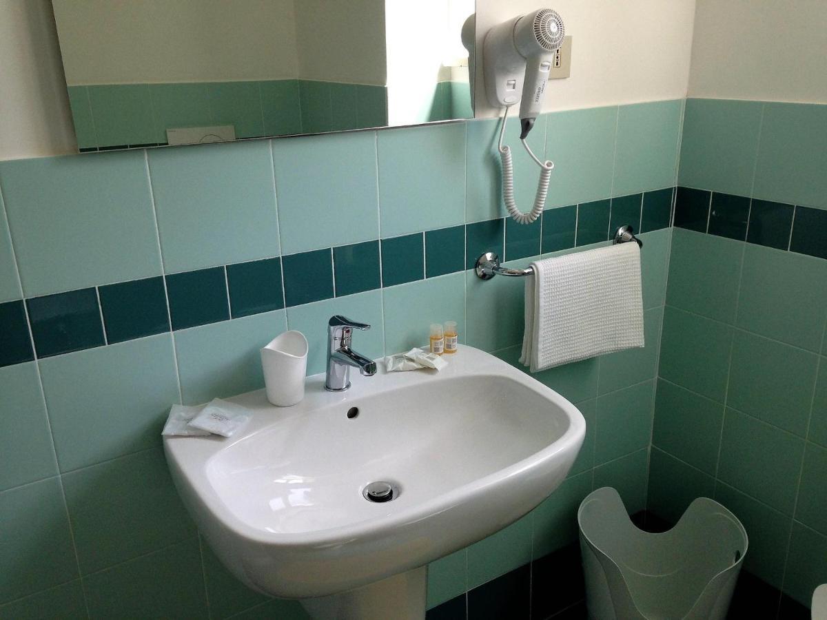 Hotel Anna Terracina Eksteriør billede