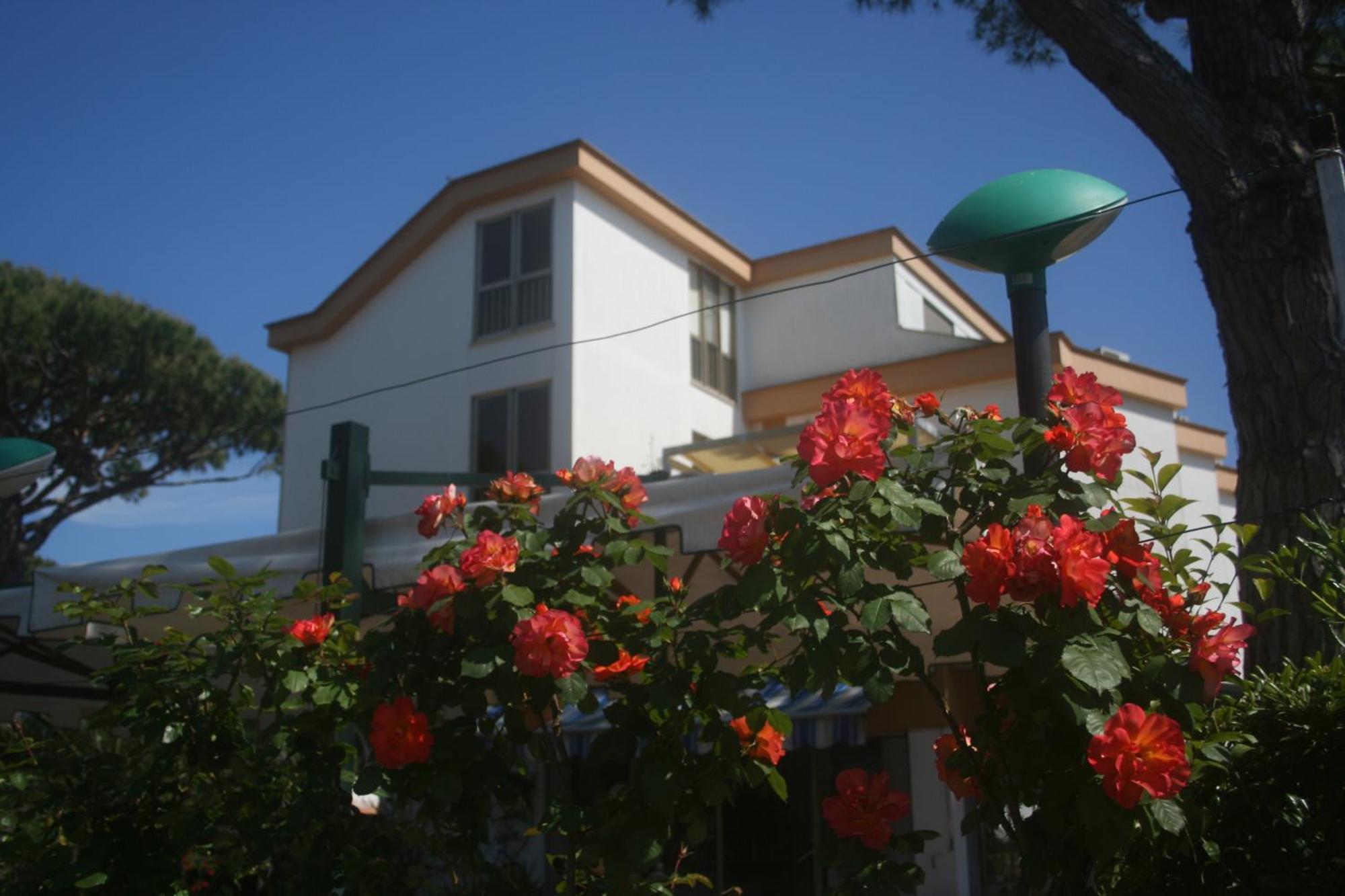Hotel Anna Terracina Eksteriør billede