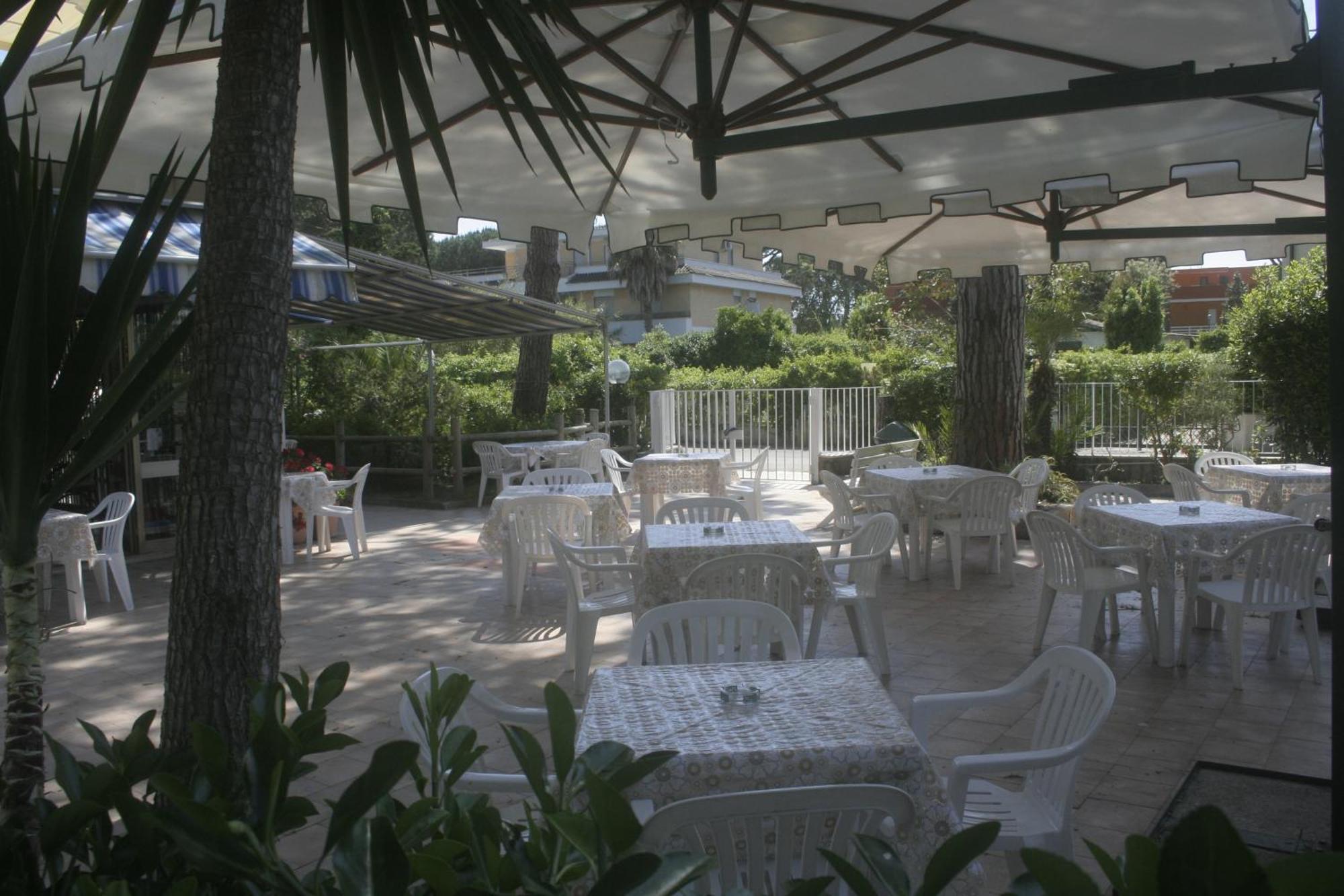 Hotel Anna Terracina Eksteriør billede