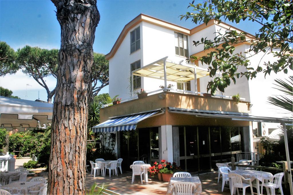 Hotel Anna Terracina Eksteriør billede